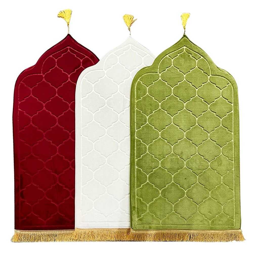 Tapis de prière en flanelle couverture de culte culte à genoux tapis de sol en relief antidérapant doux tapis de prière de voyage portable cadeau du Ramadan HKD230829