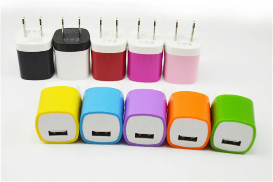 Adaptador micro de un sólo recinto colorido del cargador USB del cargador 5v 2A para todo el teléfono elegante