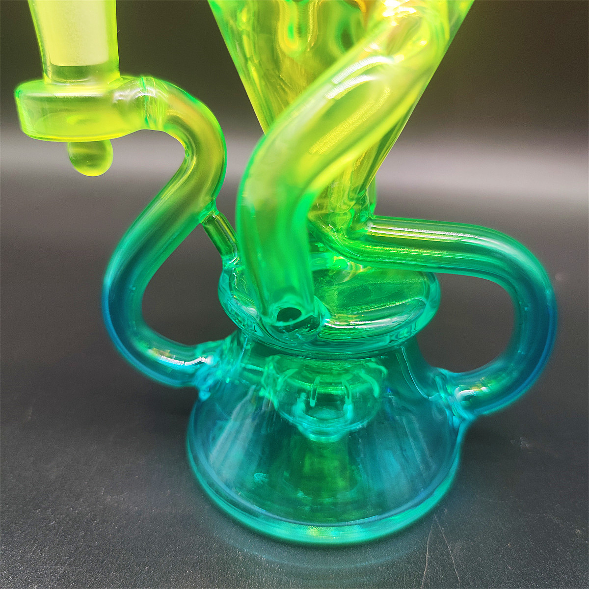 Klein Heady Glass Bong Twin Chamber Rainbow Metallic Girly Hookah Glass Bong Dabber Rig Recycle Incycler Pipes Water Bongs rökrör 14,4 mm Kvinnlig gemensam skål