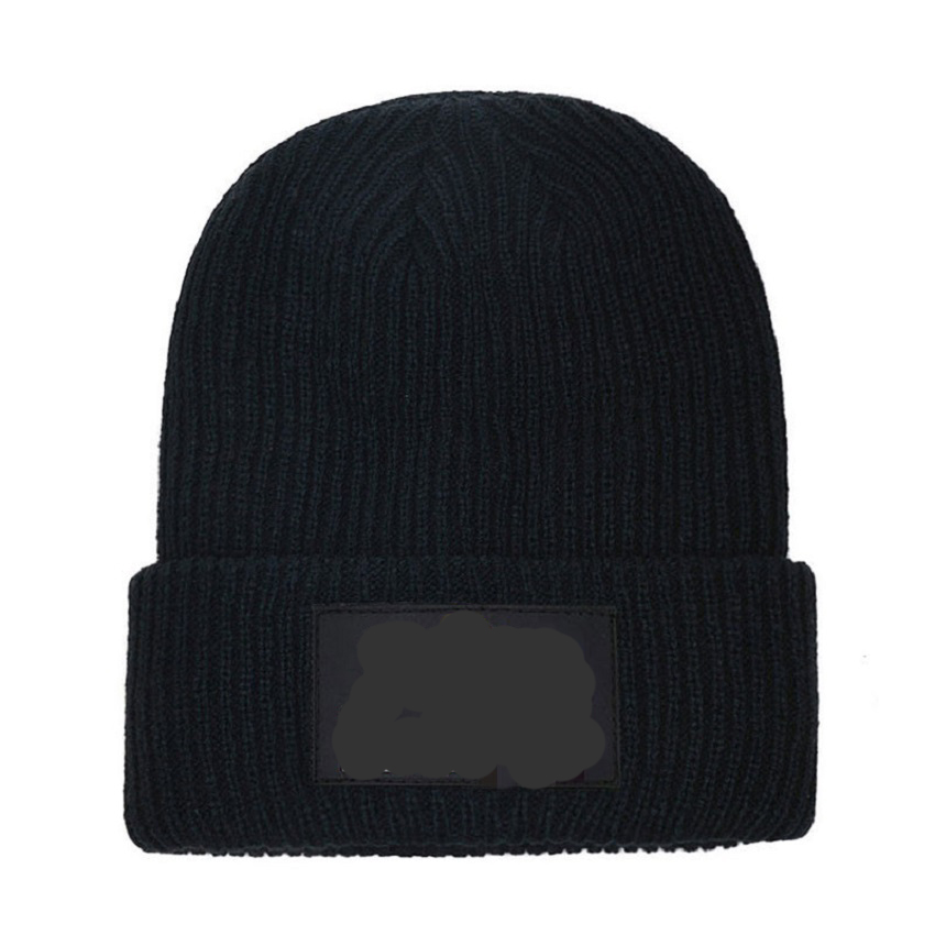 Commerce électronique permettant aux fabricants de vendre en gros des chapeaux de pull tricotés pour hommes et femmes, des chapeaux en laine de loisirs en plein air rembourrés et chauds de couleur unie.