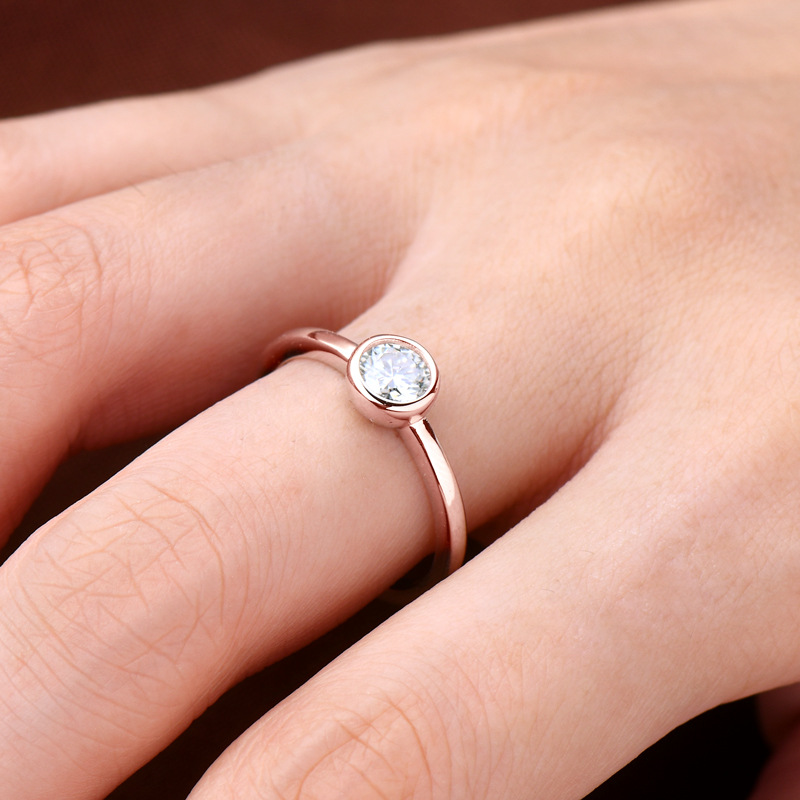 Wysoka jakość 925 Pierścień srebrnego srebrnego srebrnego żeńska mniejszość 18 -karatowa galwaniczne różowe złoto Mozambik Diamentowy pierścień