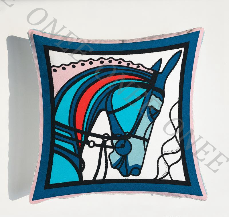 Horse Heads Decorative Pillow Cushion Covers Pillowcase Soft Velvet Cushions for Home Sofa Office 45*45 CM Throw Pillow Cover