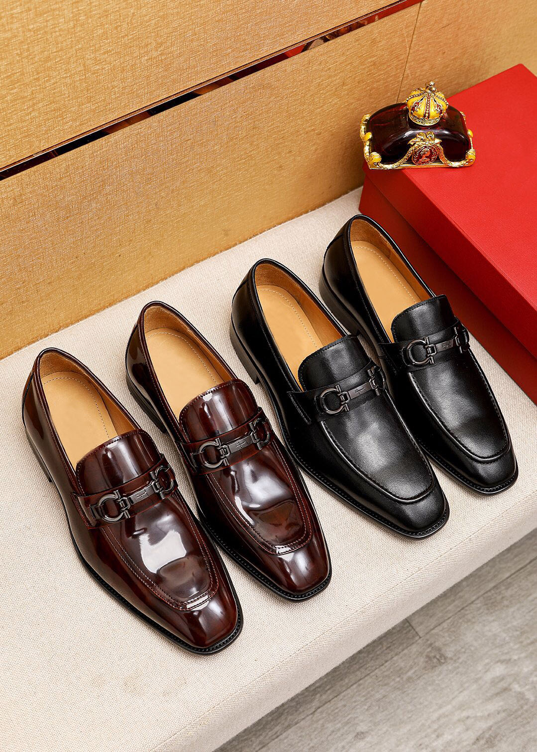 2023 Mens Classic Dress Shoes Echt lederen Casual comfortabele loafers mannelijk merk Party Webbing Designer Oxfords Maat 38-45