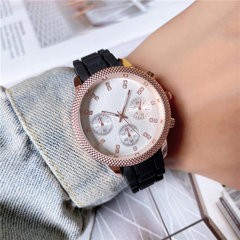 Full Brand Wrist Watches Men Women Ladies Girl Style Luxury Silicone Band Quartz Clock M152