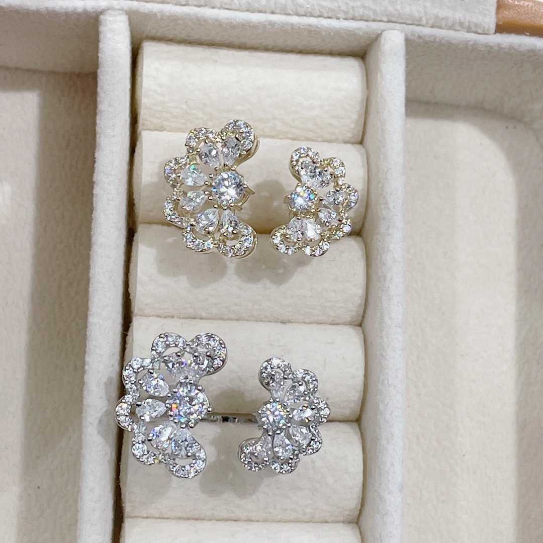 Cluster Anneaux À La Mode De Luxe Géométrie Cubique Zircon Bagues De Fiançailles Pour Les Femmes De Mariage DUBAÏ De Mariée Ajuster Anneau J2122 G230228