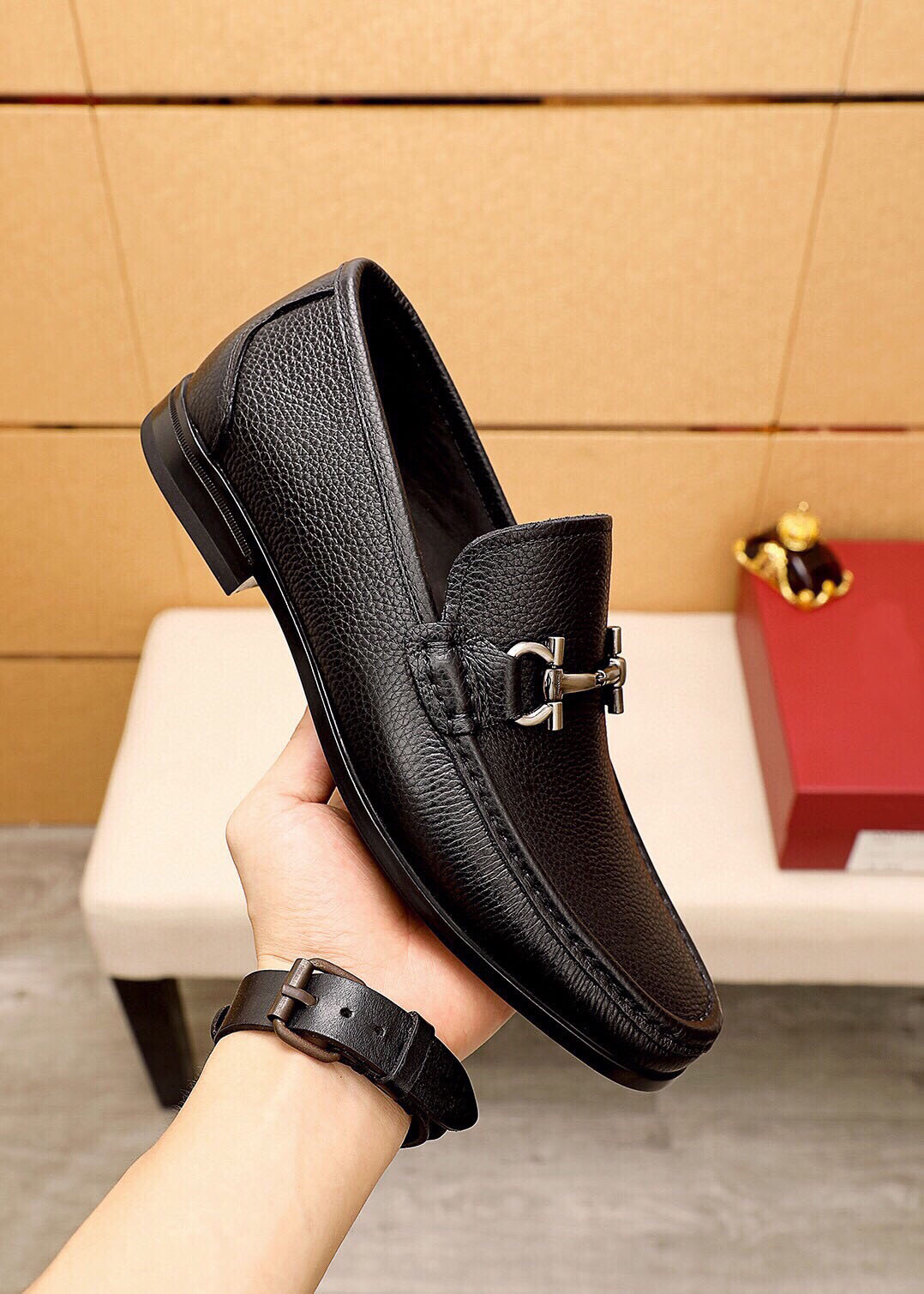 2023 Mens Classic Designer Dress Shoes Slip On Party Wedding Business Casual Loafers Män varumärke Formell kostymskor Storlek 38-45