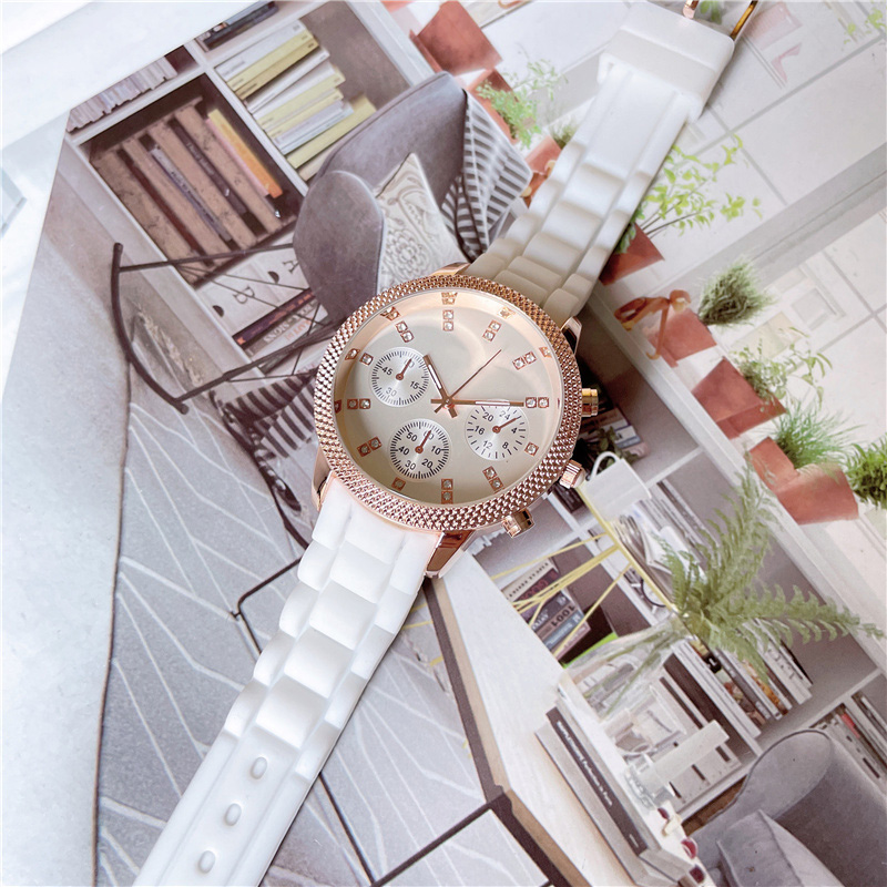 Full Brand Wrist Watches Men Women Ladies Girl Style Luxury Silicone Band Quartz Clock M152