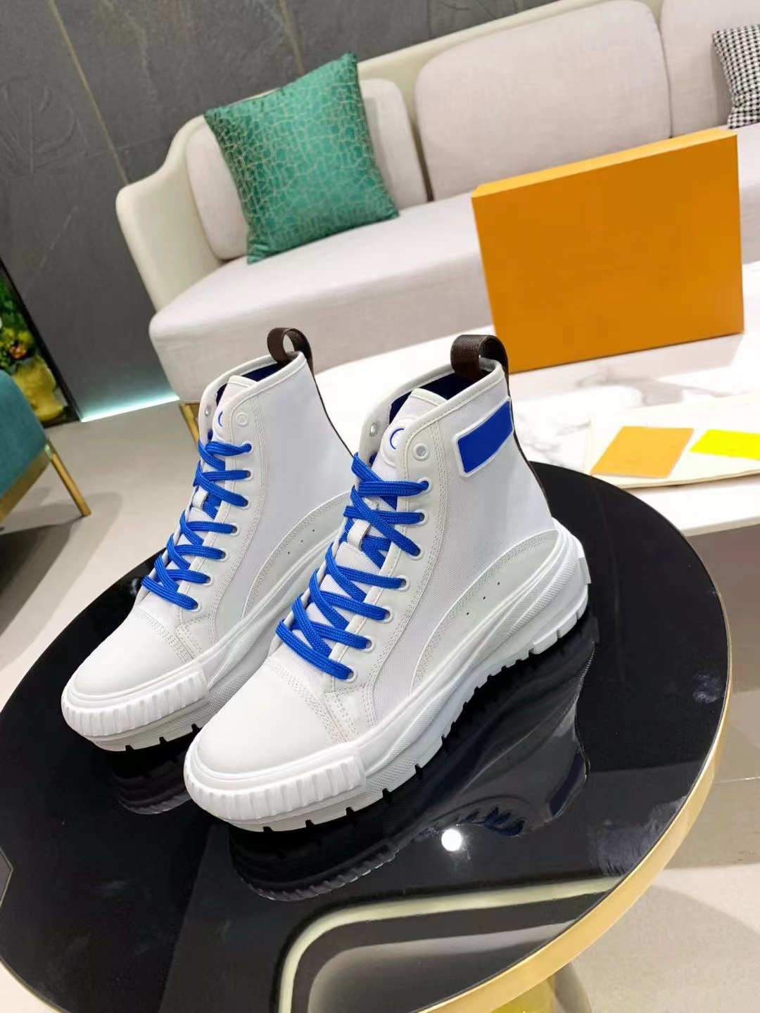 Sıradan Ayakkabı Kadınlar Kalın Solda Ayakkabı Tasarımcı Ayakkabı Seyahat Deri Dikiş Up Sneaker Moda Lady Koşu Eğitmenleri Mektuplar Platform Kumaş Salon Spor ayakkabıları Boyut 35-41-42