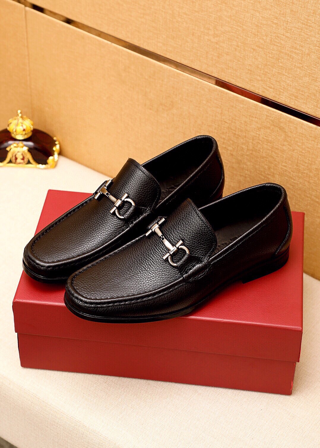 2023 Mens Classic Designer Dress Shoes Slip On Party Wedding Business Casual Loafers Män varumärke Formell kostymskor Storlek 38-45