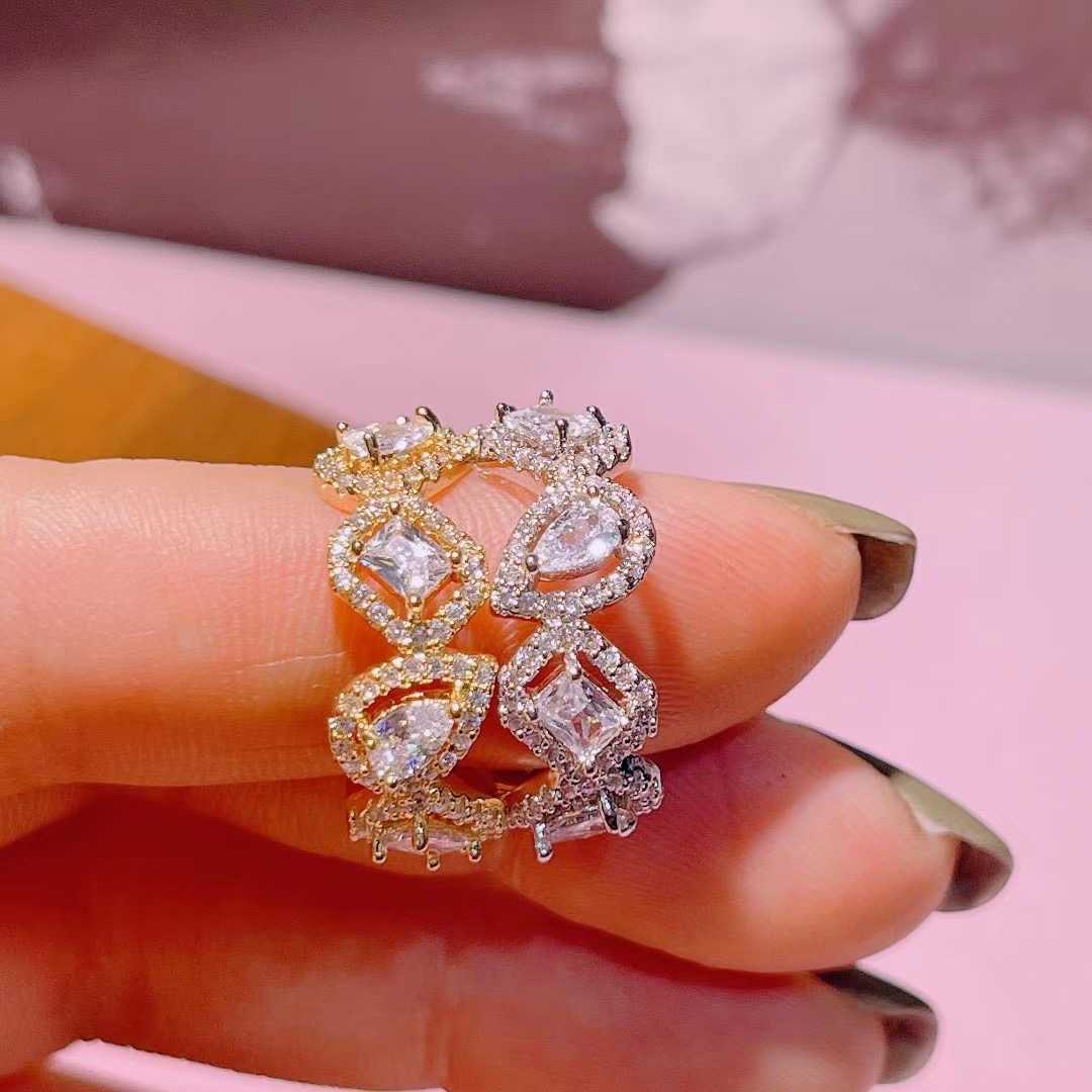 Cluster Rings Luxury Elegant Brazil Initial Stackable Rings for Women Wedding CZ Finger Irregular geometry Ring Bohemian Beach Jewelry J2025 G230228