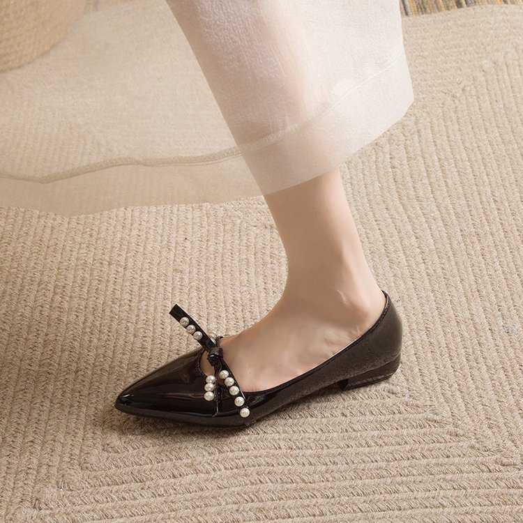 Chaussures habillées Chaussures simples pour femmes chaussures pour femmes nœud petit talon carré chaussures mode à talons bas boucle confortable chaussures de bureau en cuir verni L230302