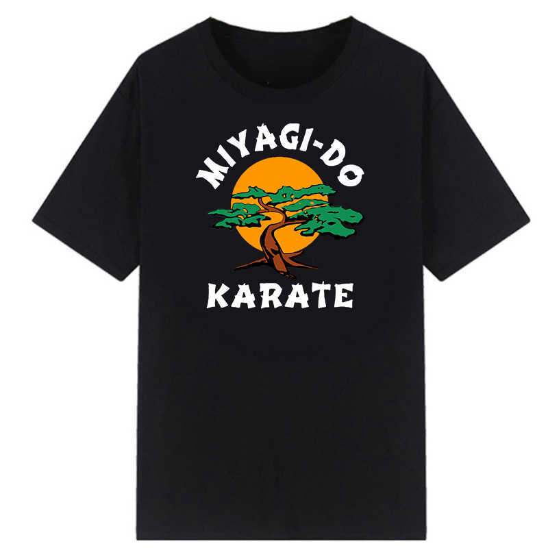 Camisetas para hombres Trendy Cobra Kai Hombres Tees The Karate Kid Camiseta masculina Hombre Moda Tops Karate Kid Strike First Strike Hard No Mercy Masculinas W0224