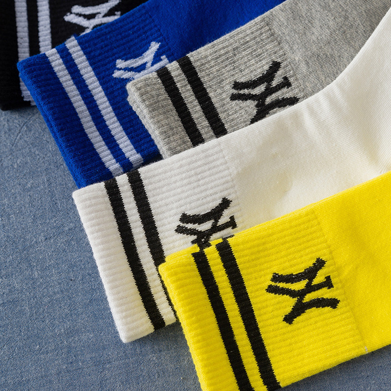 Spring New Women's Socks Street Hip-Hop Skateboarding Sports Socks Cotton Two Bars Tube Sock Fashion Letters Women Sock 