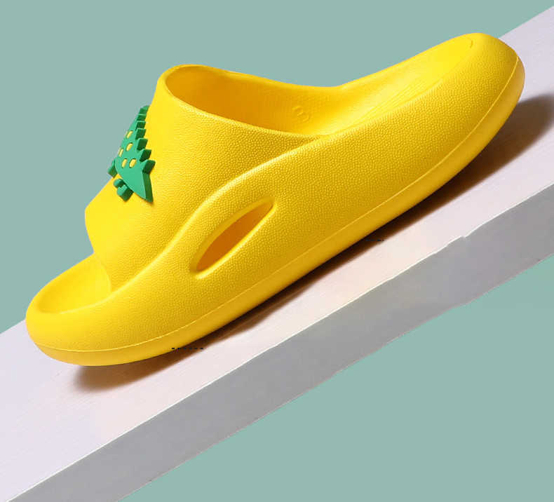 Slippers tofflor för pojkar flickor Nya sommar barn strandskor baby lämplig mjuk inomhus barn utomhus mjuk frisk lämplig T230302