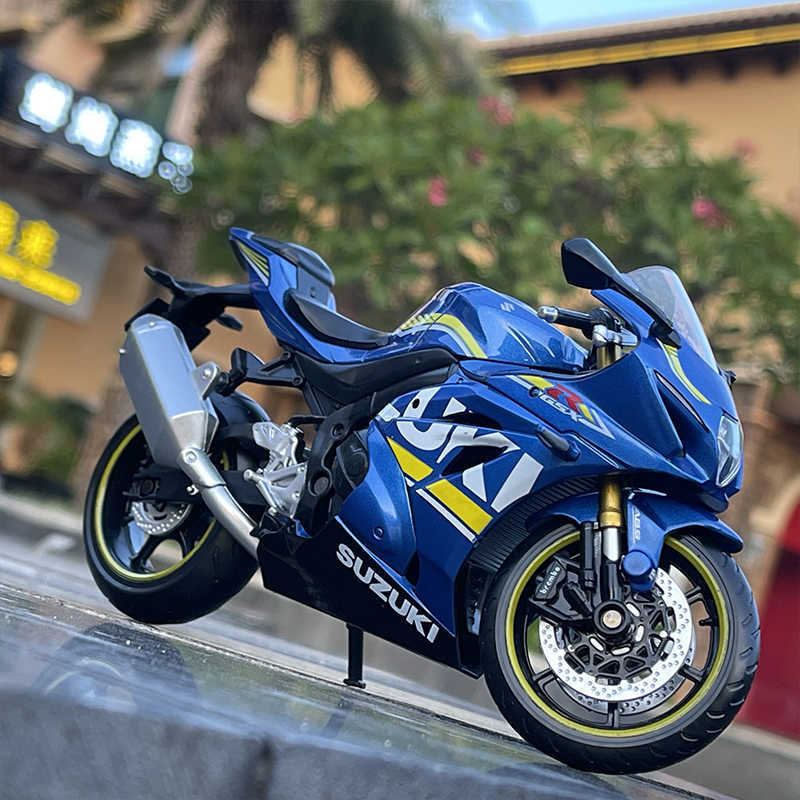 Diecast modelauto's 1 12 Suzuki GSX-R1000 Alloy Racing Motorfietsmodel Simulatie Diecast metal Street Motorcycle Modelcollectie Kids Toys GiftsJ230228