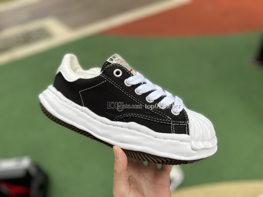 Tasarımcı Maison Mihara Yasuhiro MMY Rahat ayakkabılar eriterek MADNESS Ayakkabı OG Canvas Düşük kesim Erkek Platformu Bayan Beyaz Siyah Gri Miharayasuhiro Toe Cap Sneakers