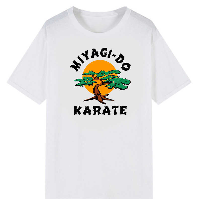 Camisetas para hombres Trendy Cobra Kai Hombres Tees The Karate Kid Camiseta masculina Hombre Moda Tops Karate Kid Strike First Strike Hard No Mercy Masculinas W0224