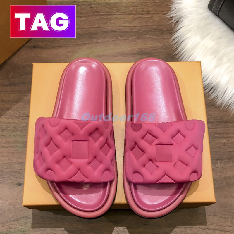 2023 Kvinnors tofflor Designer Poolkudde Slides Mules Flat Sandals Womens Shoes Prossed Mule Sliders Mens Platform Slide Summer Slipper Nylon Cool Beach Sandal