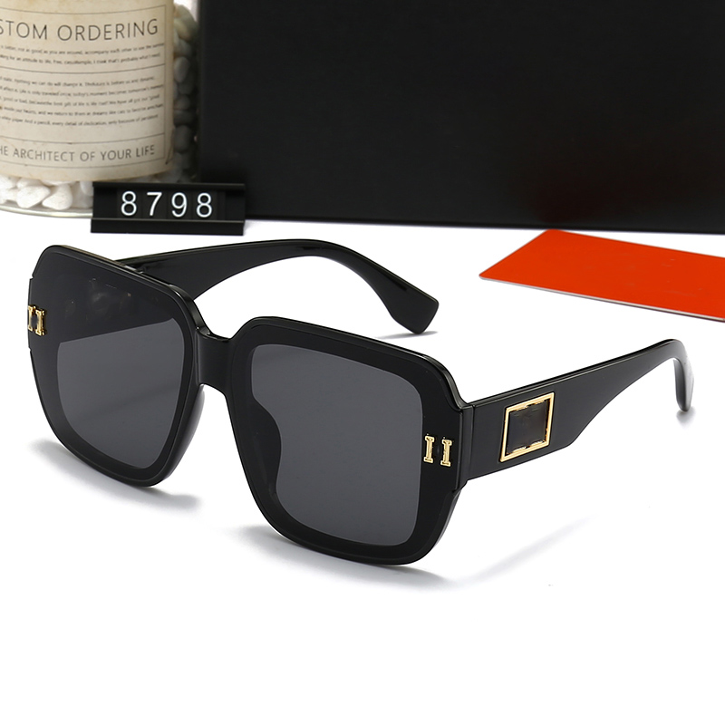 occhiali da sole da uomo per donne designer occhiali da sole da sole da sole vetro da sole Uv400 pc/tela metallica occhiale lussuosa occhiali da suola di lusso occhiali famosi
