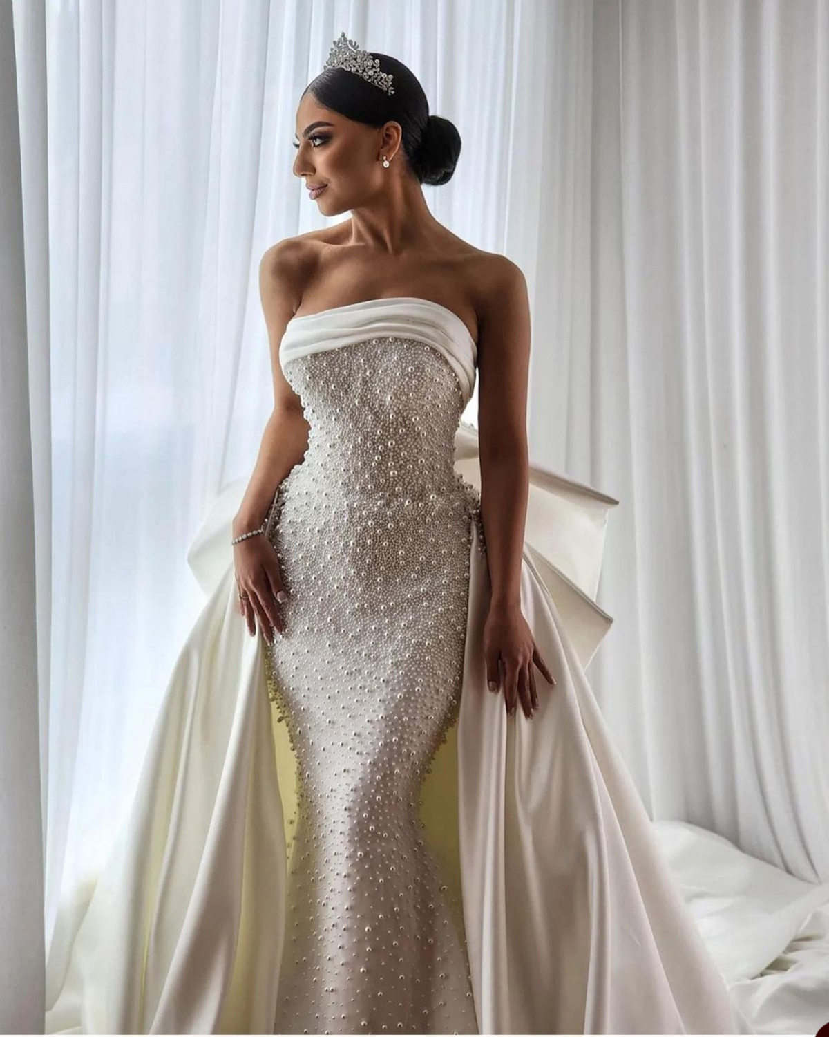 Sexy Strapless Mermaid Wedding Dresses Africa Pearls Backless Bridal Gowns Custom Made Big Bow Dress Vestido De Novia