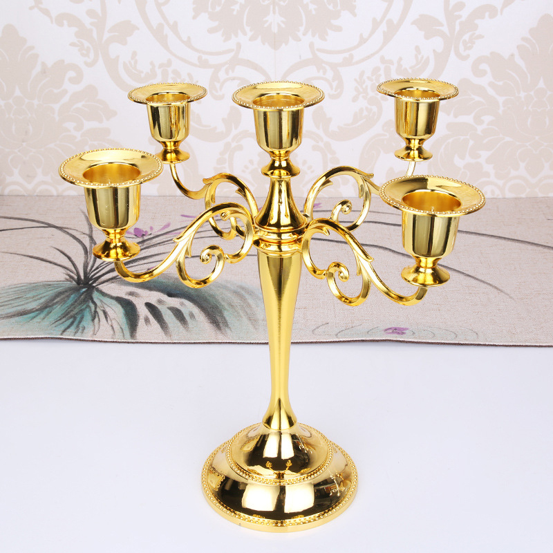 Retro Metal Candle Holder 3 Arms 5 Arms Candle Holder Exquisite Wedding Candlelight Dinner Romance Props European Home Decoration Portavelas de Metal Retro Retro Retro