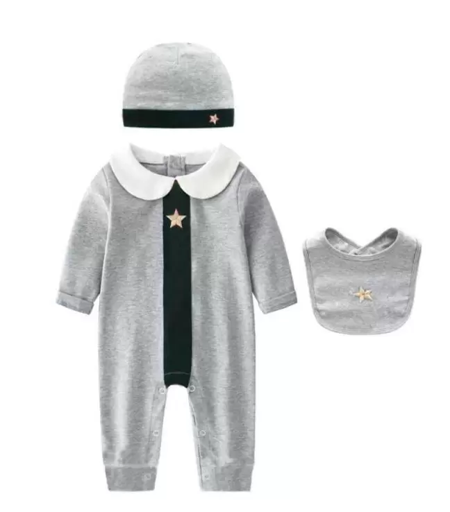 2023 Bebek romper şapka bib yeni doğan bebek kıyafetleri tulum çocuklar uzun kollu iç çamaşırı pamuklu kız kız romper takım elbise