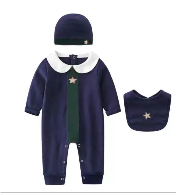 2023 Baby Romper Hat Bib 3stnyfödda babykläder Jumpsuit barn långärmad underkläder bomull pojkar flickor romper kostym