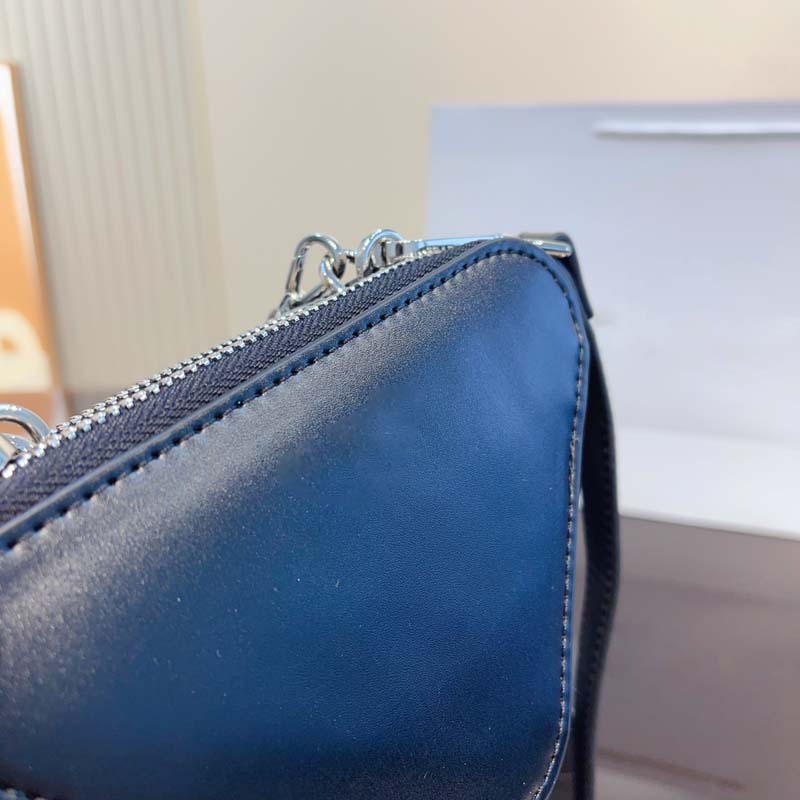 Mini triangel plånbok designer kvinnor klassisk axelväska front präglad triangel bakåt emalj Metall dragkedja stängning