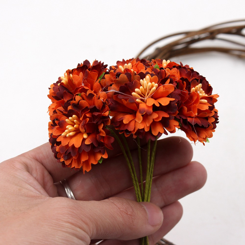 인공 실크 크리 산산이 꽃 머리 미니 인공 국화 화환 화환 수제 꽃 머리 크리스마스 장식 Cabezas de Flores de Crisantemo de Seda