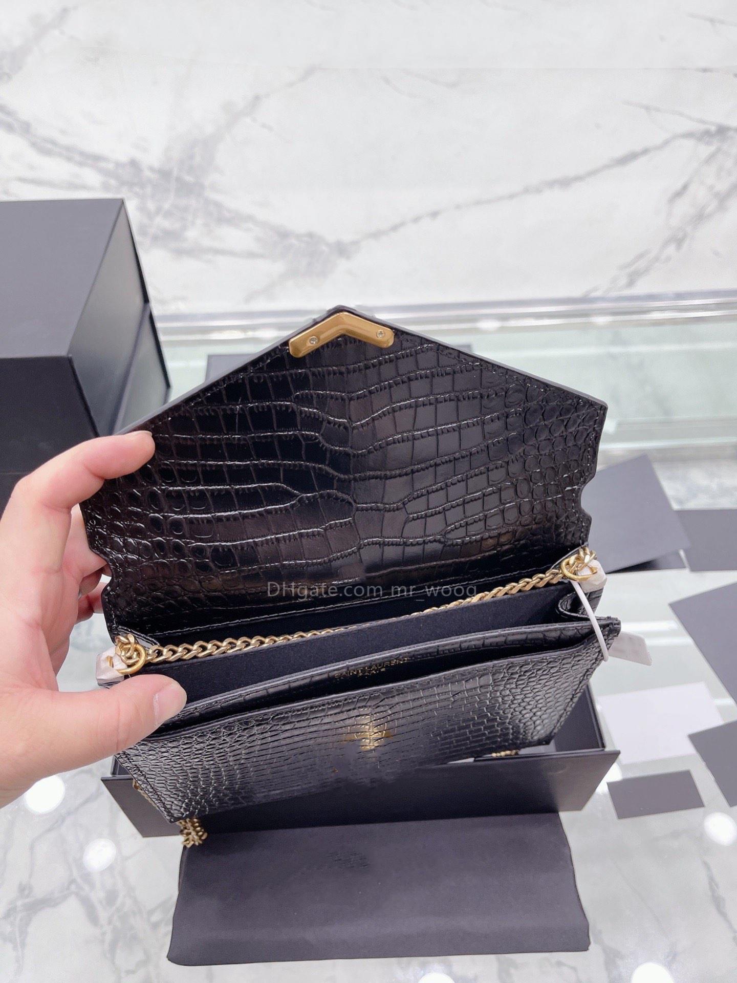 2023 Fashion women bag Luxury designer bag One-shoulder portable messenger chain large-capacity envelope bag