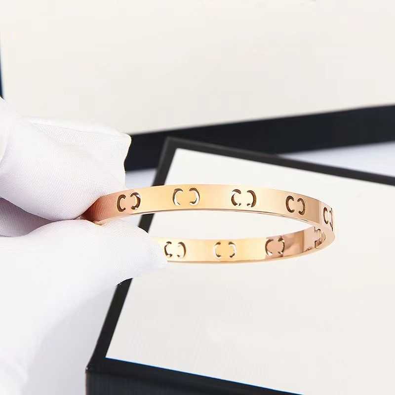 Factory wholesale 2023 New Luxury High Quality Fashion Jewelry for Double Titanium Steel Cut-out Small Personality Versatile Bracelet