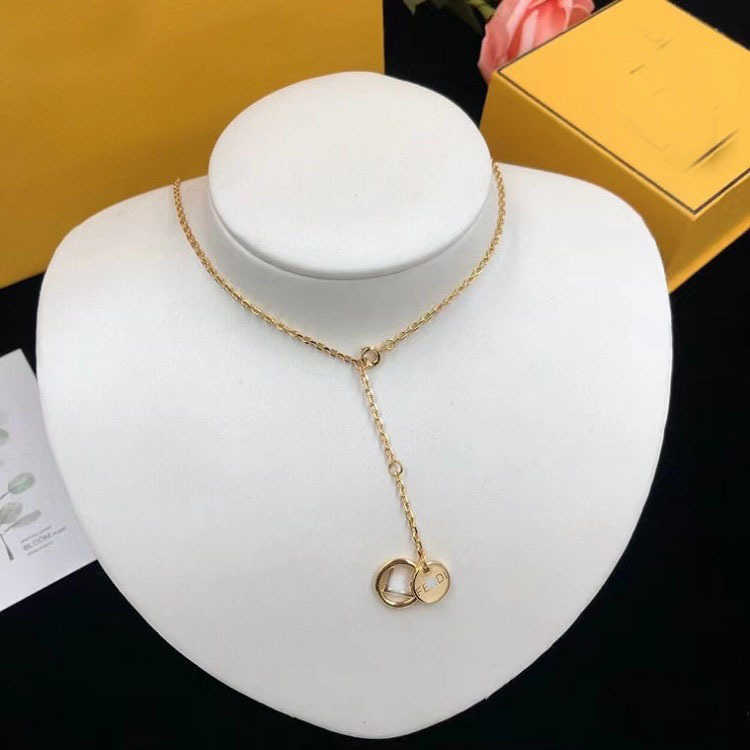 Fashion Collection 2023 New Luxury High Quality Fashion Jewelry for Rhinestone necklace niche design sweater brass neck chain