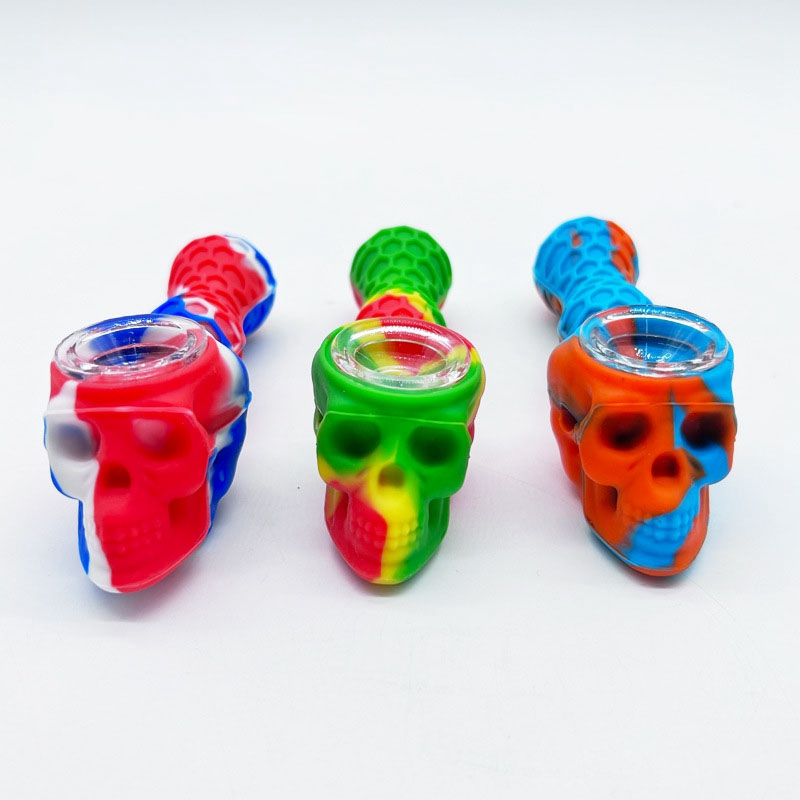 Usi multipli Silicone colorato Cool Skull Style Pipe Herb Tobacco Oil Rigs Stoccaggio Custodia Foro di vetro Ciotola del filtro Fumo di sigaretta Cannuccia Cucchiaio