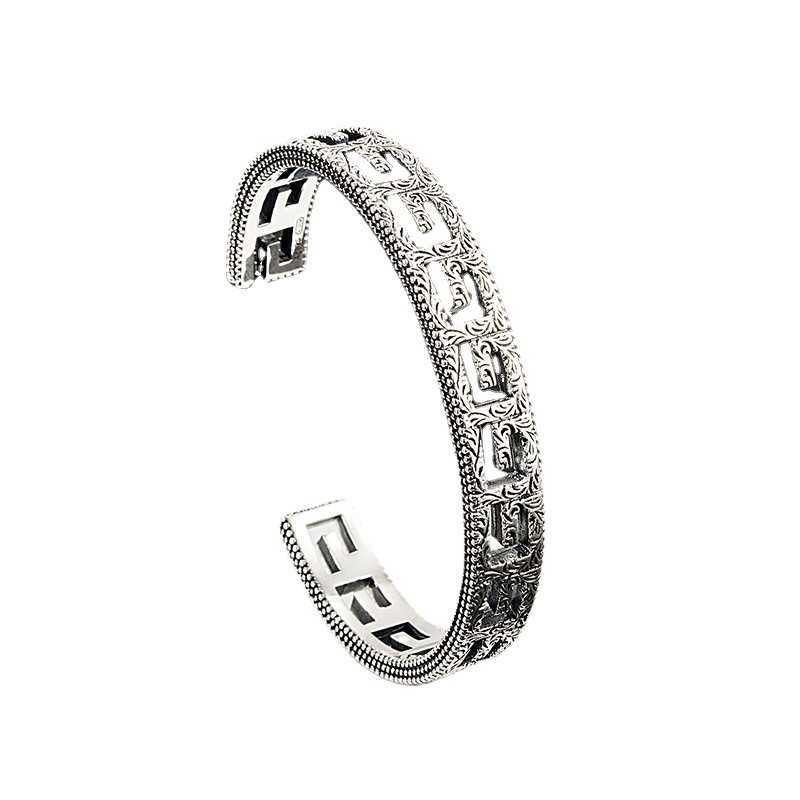 Bijoux de créateur haut de gamme en argent sterling sculpté ouverture lettres évidées ancienne simple version large pour hommes et femmes Bracelet