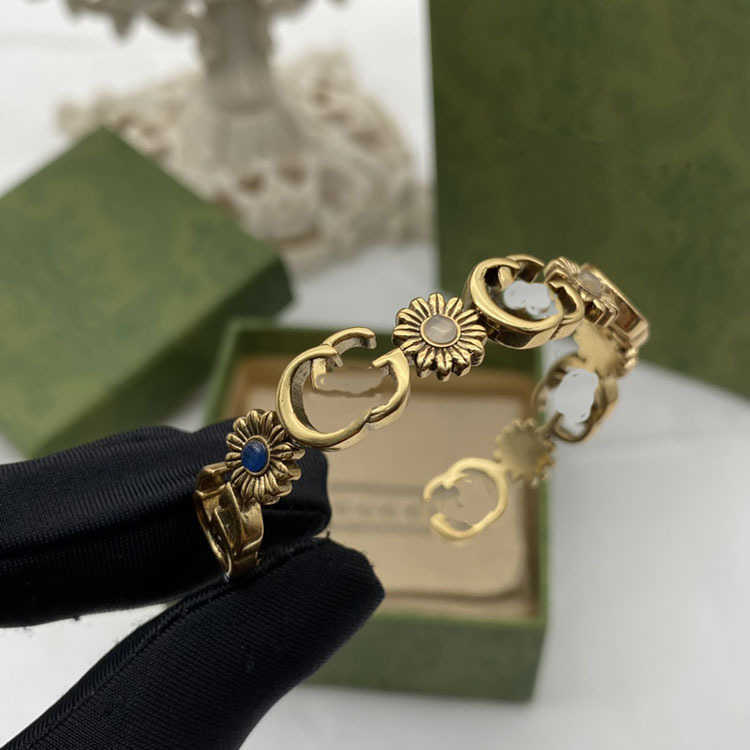 80% DI SCONTO 2023 Nuovi gioielli di moda di alta qualità di lusso l'anello del braccialetto della collana di stile ins semplice versatile coreano della nuova margherita
