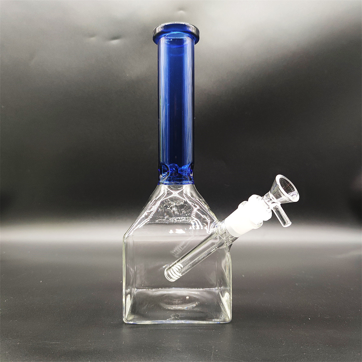 2023 Heady Bong Hookah Bong Glass Dab Rig Unique Design Multi Color Blue Cube Base Freezer Water Bongs Smoke Pipes 14.4mm Male Bowl With Stem wholesale