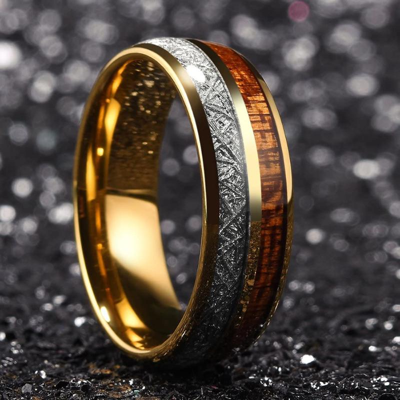 Bröllopsringar Trendiga 8mm Men's Golden Stainless Steel Ring Hawaiian Koa Wood and Meteorites Inlaid Dome Engagement Bandweddin241p