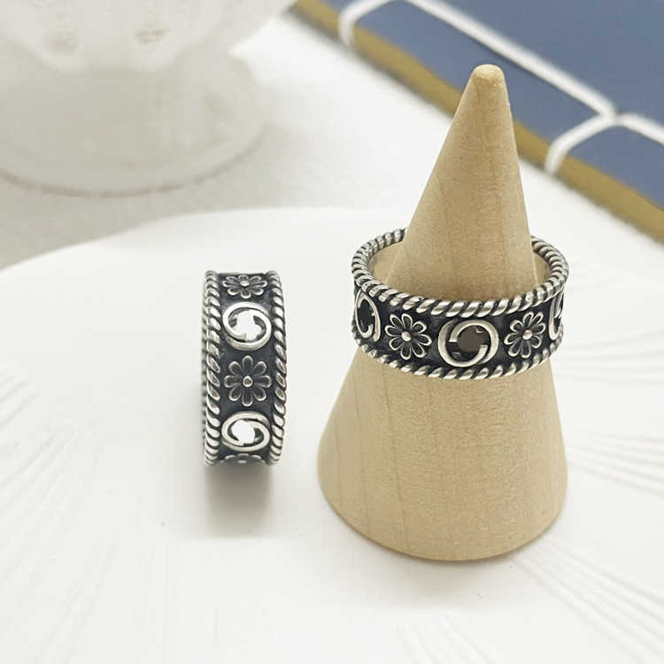 Commercio all'ingrosso della fabbrica 2023 nuovi gioielli di moda di alta qualità di lusso argento antico fiore della margherita doppia coppia coppia vecchio anello regalo di San Valentino