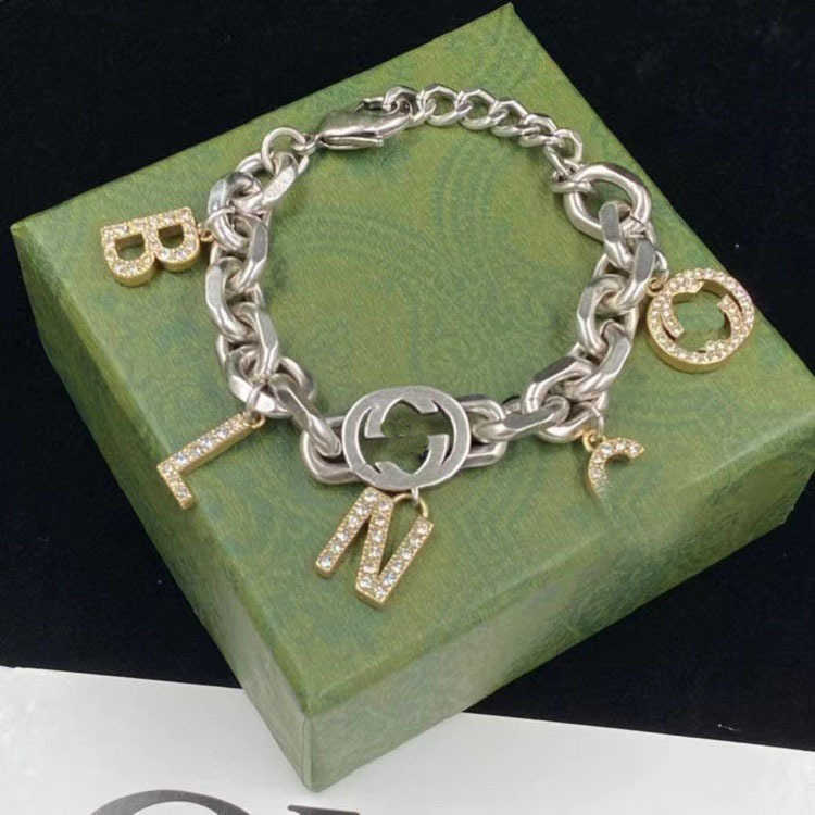 20% OFF 2023 Nouveaux bijoux de mode de haute qualité de luxe pour la chaîne de pièce torsadée épaisse double strass Collier Bracelet conception de matériaux en laiton