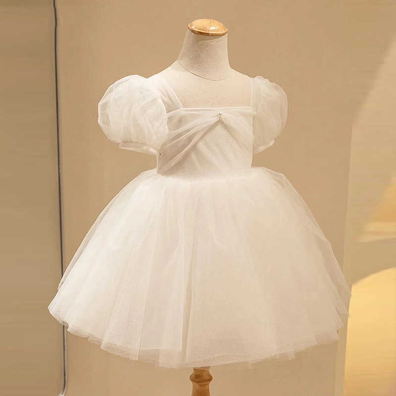 Kız Elbiseleri 2023 Prenses Beyaz Elbise Kız Çocuklar İçin Beyaz Elbise Çiçek Tül Tül Elbiseleri Düğünler İçin Çocuklar İçin Sade Vintage Balo Gowns Party W0224