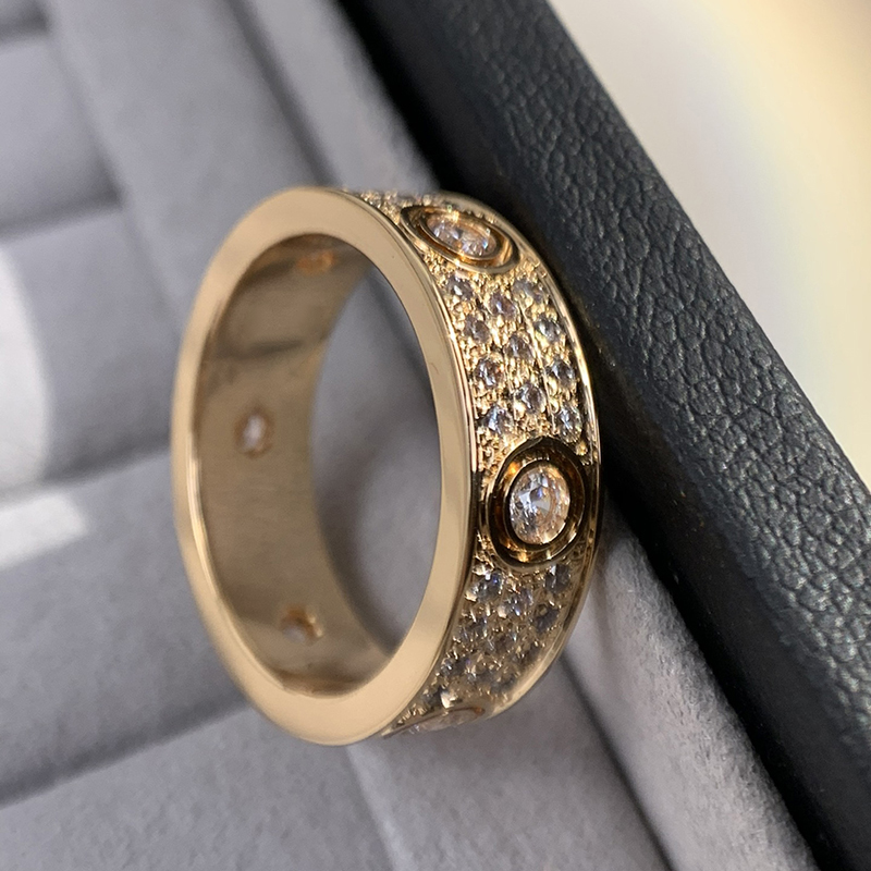 Luxurys Designers Ring Full Diamonds Rings For Women Trapano a tre file Design a vite di alto livello Regalo Casual Fashion Party i