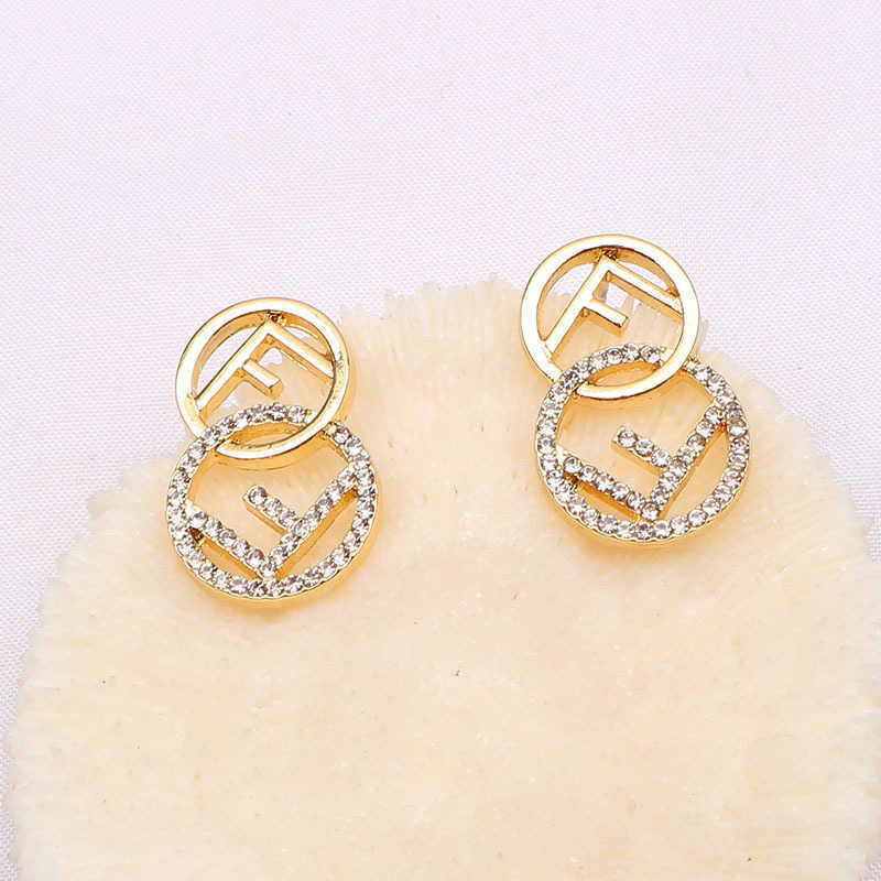 95% OFF 2023 Nouveaux bijoux de luxe de haute qualité pour la conception de luxe haut de gamme de nouvelles boucles d'oreilles pour de belles femmes avec des boucles d'oreilles Hanchao longues en diamant