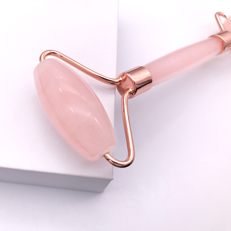 Gifts Natural Tumbled Chakra Rose Quartz Carved Reiki Crystal Healing Gua Sha Beauty Roller Facial Massor Stick with Alloy Gold-Plated