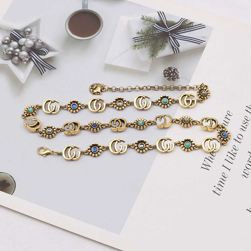 Design luxury jewelry ancient family Daisy neckchain women's versatile design personalized collarbone chain small head Necklace