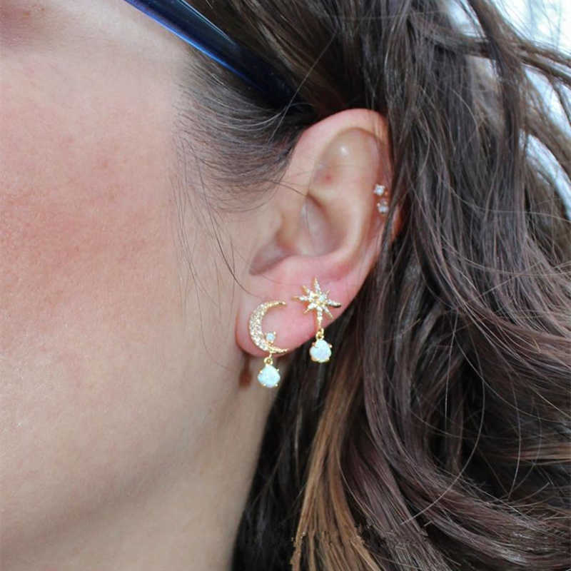 Charm Tiny Opal Moon Star Earrings Asymmetric Star White Fire Opal Stud Earring Petite minimalistiska örhängen för kvinnor smycken G230307