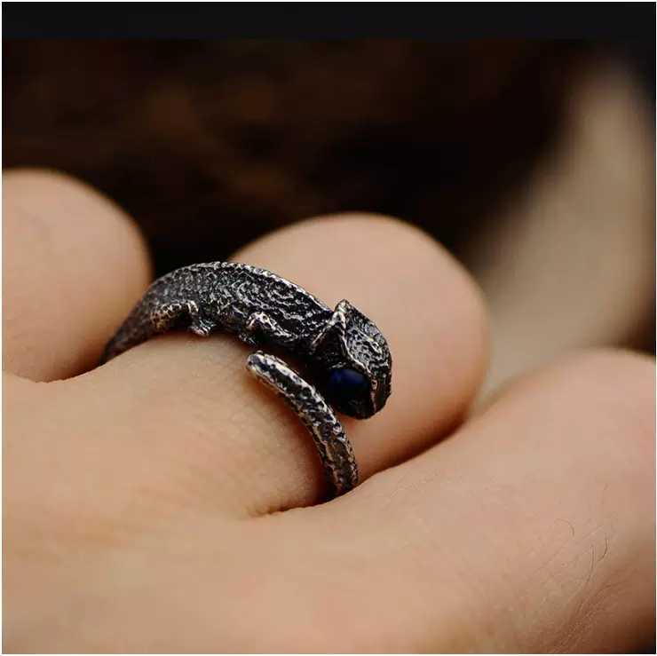 Band Rings Retro Creative Lizard Chameleon Opening Ring Punk Animal Crystal Zircon Ear RingsJewelry for Men Women Hip Hop Party Accessories AA230306