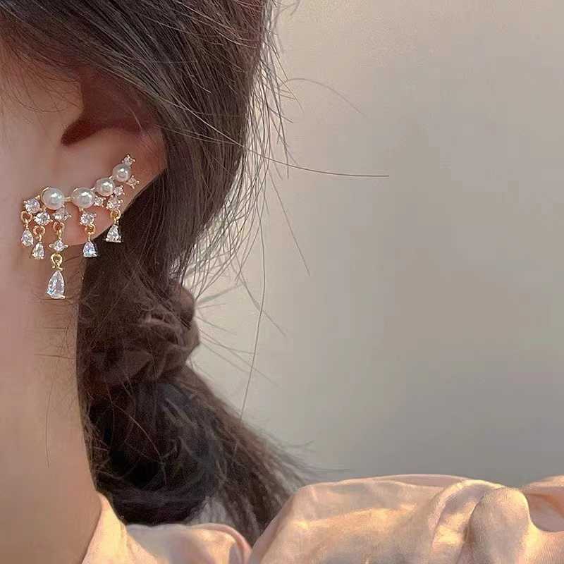 Fascino 2022 nuova moda di vendita calda tendenza gioielli zircone orecchini pendenti elegante squisita perla signora orecchini del partito di promenade all'ingrosso G230307