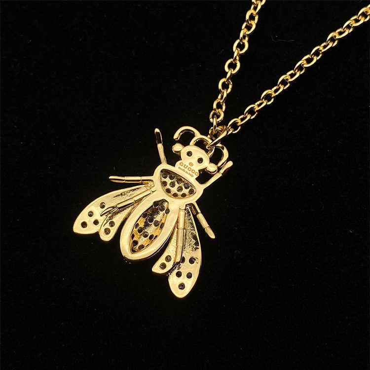 Fashion Collection 2023 New Luxury High Quality Fashion Jewelry for ancient family Necklace women's diamond inlaid bee suit Bracelet trend earring head