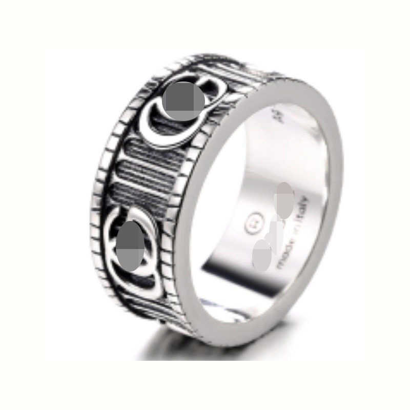 La bague en argent sterling, bijoux de luxe de haute qualité, est usée avec une gamme complète de bagues Daisy pour hommes et femmes