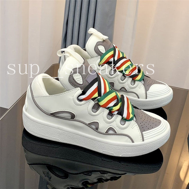 Groothandel nieuwe casual schoenen voor heren damesmode veterschoenen lederen stoeprand zomer outdoor ademende designer sneakers multicolor dikke bodem massage luxe trainers